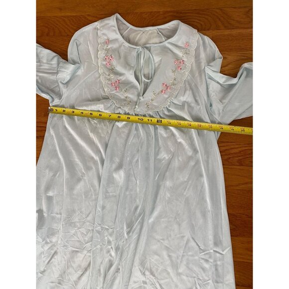 Vtg NWT Shadowline Nightgown Embroidered Detail, Size S, Light Blue, Long Sleeve - Picture 8 of 9